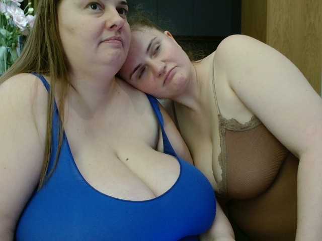 Foto's 4LyndsyDaisy 38DD and 40H size 4NaturalBigTits here! #bigtits #bbw #bigass #lesbianshow #bignipples Lets make hot 3somes in PVT:P Lets have fun guys:)