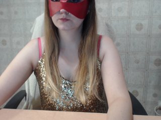 Foto's 777Lora777 200 tokens and I make a sweet and funny dancing 2-3 minutes!