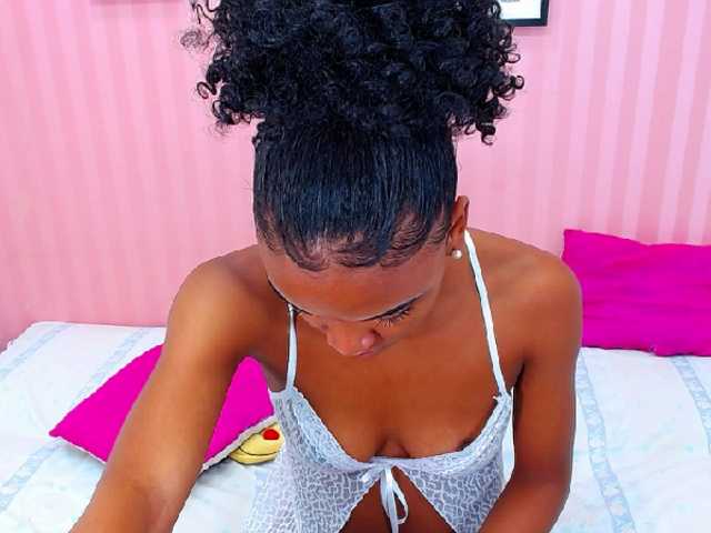 Foto's adarose Hi everyone! be nice with me! I will do my best to make u feel confortable! no more wait! :) #Ebony #Bodyfit #Dildo #Anal #Cumshow at goal!