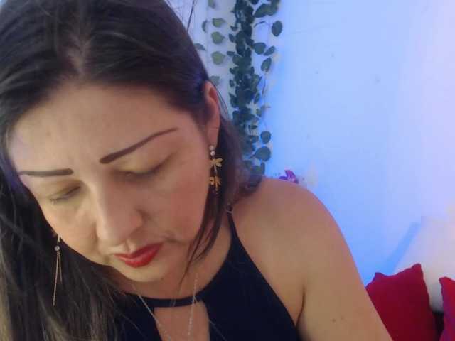 Foto's Addison04 hello, follow me so that bonga enables me on twitter´´the sound of the tokens excites me´´ #mature #milf #bigass #bigboobs #dominatio @total n @sofar @remain