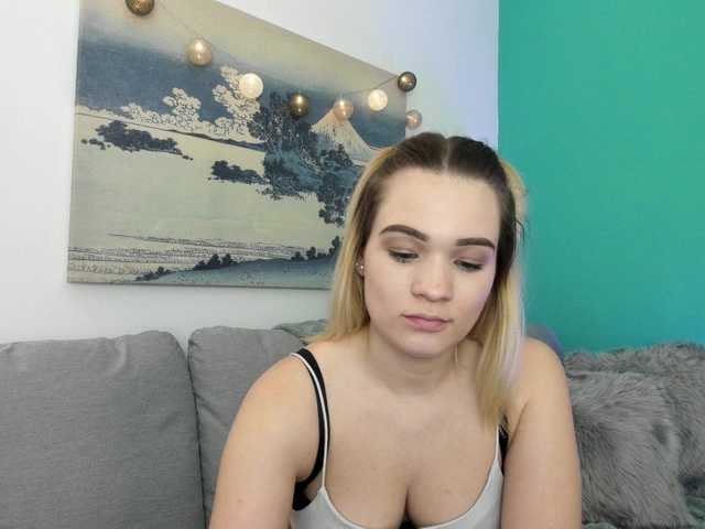 Foto's AlexisTexas18 Another rainy day here, i am here for fun and chat-- naked and cum in pvt xx #18 #blonde #cute #teen #mistress