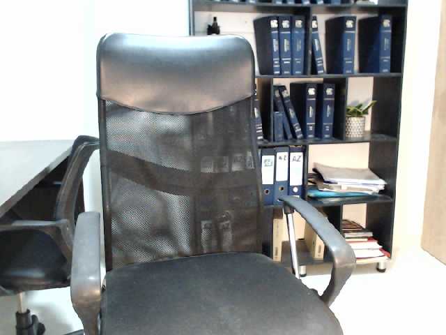 Foto's alicelu ...in my office... make me wet #squirt #cum #latina #natural #brunette #18 #feet #nolimits #lovense