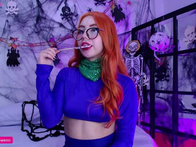 Foto's Aliceowenn ♥Happy Halloween, come to my spooky room to enjoy my company trick or treat♥Control my domi 100tks in pvt @remain Anal plug in my asshole and dildo in my wet vagina @total