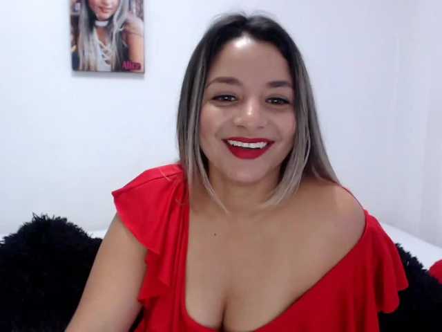 Foto's alicequeenx hello guys welcome to my room im new model in here help me complette my goal and enjow the show #latina#curvy#hot#blonde#pvt#dildo#cum#squirt#pvt