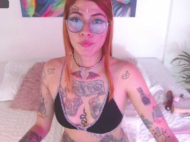 Foto's AliciaLodge I escape from the area 51 to fuck with you ... CONTROL DOMI+ NAKED+FUCK ASS 666TIPS #new #teen #tattoo #pussy #lovense