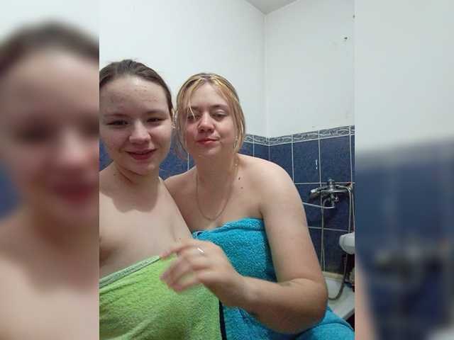 Foto's Alinazz let's take a shower