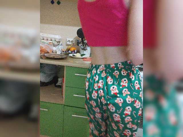 Foto's alisa877 I don't undress in the general chat. Before private, write in a personal account. Lovense from 2 tokens 20 random, 50 wave, 100 impulse, 200 earthquake, 2000 fireworks. Favorite mode 13, 51, 102