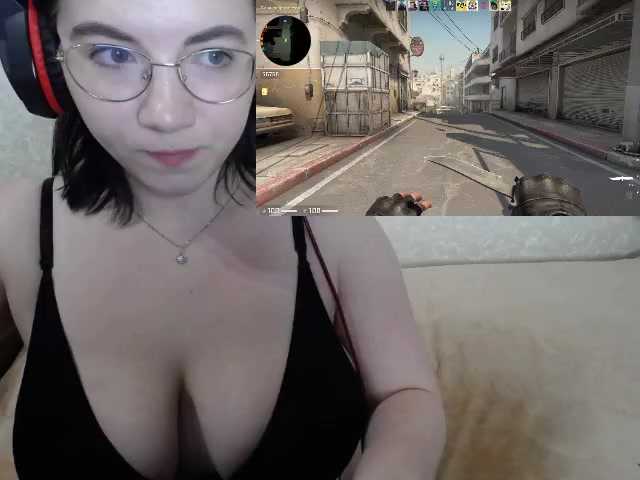 Foto's Beatrix_Kiddo Hello everyone: I'm Alisha, I like to keep the conversation going and your attention. I will be glad for your support and help) I throw all beggars and any negativity into the ban. Lovens from 2 tokens. 32000. left a little - 25657