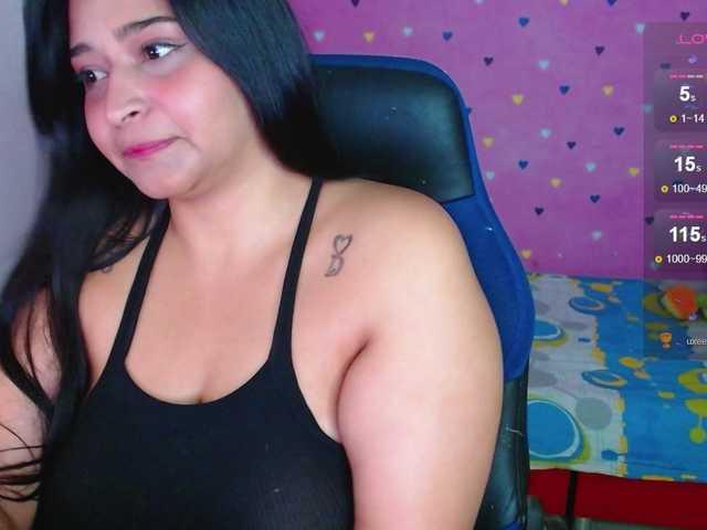 Foto's Alyson- #latina #bbw #natural #squirt #curvy #young #big tits #big ass