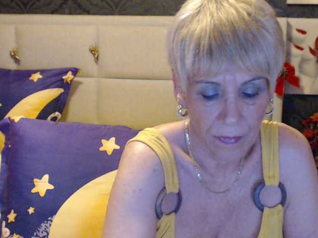Foto's ANGELGRANNY welcom guys..pm..50 tk..pussy or ass..100..tits or feet..50..let s have fun