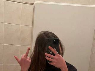 Erotische videochat anirie_findom