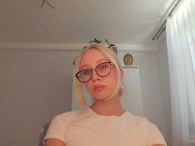 Uitzending screenshots AnyaDirty