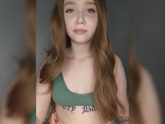 Foto's Baby-baby_ Hi my name is Alice I'm 22 I love lovens a lot of 2 tokensyour nickname on my body 222my instagram hellokitty6zloevaluation of your member 50 tokens