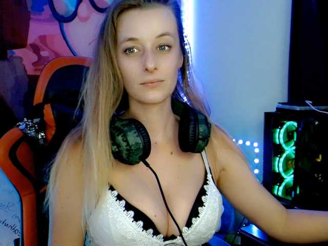 Foto's AsiaGoesPro Hanging out!!! New uploads on OF! ~✨~ Your Fav Gamer E-girl Is Online!✨ (25) if you enjoy (25) ( Non nude Model ) |Cute-5| Booty flash-85 | Add friend-169 | Miss me-333 | Fav tip-1111 Help me WIN Queen ~~ Dress off Goal @remain