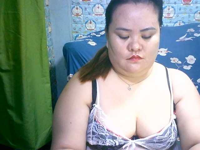 Foto's Asianlyn welcome to my room : try me worth every cent's :) #bigboobs #bigass #pinay #bbw
