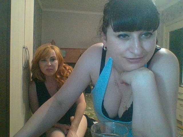 Foto's awesomediss2 Breast 70 tok, butt in panties 70 t, kiss 100 t, remove panties 200 tok, add 2 tok as friends. get up from the chair and show yourself 10 current