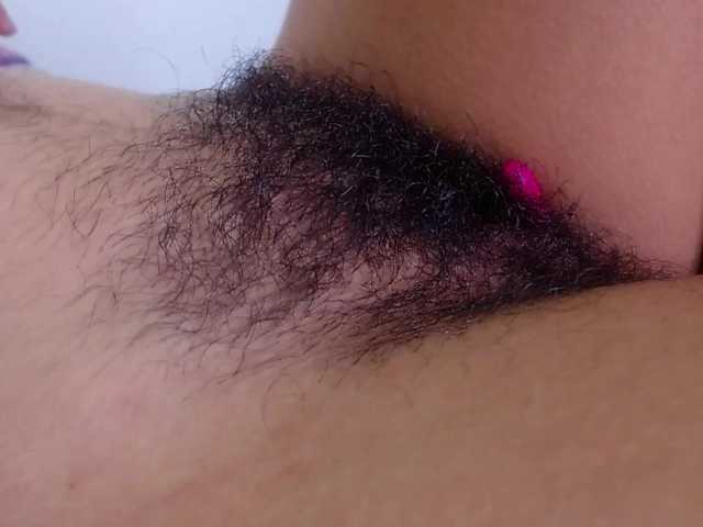 Foto's Babe_ali HEY HRU? (GOAL IS DIRTY BLOW JOB) @sofar @total # deep #hairy #bush #big #natural #pussy #smalltits #bigass #cute #sexy