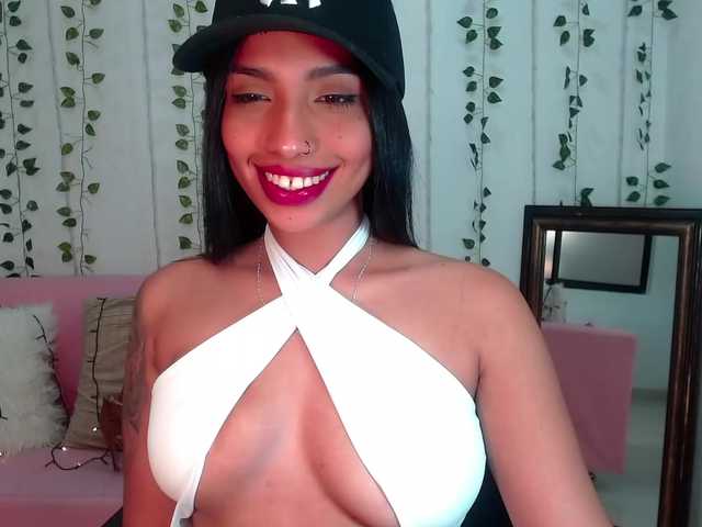 Foto's Barbiedeluca I want to fill your whole face with my sweet juicy squirt ♥ 444 ♥ Goal: Plug Anal