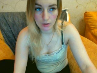 Foto's BeautyyBlond boobs 24 ass 35) add as friend 4) pm 1 с2с 5)strip dance 55