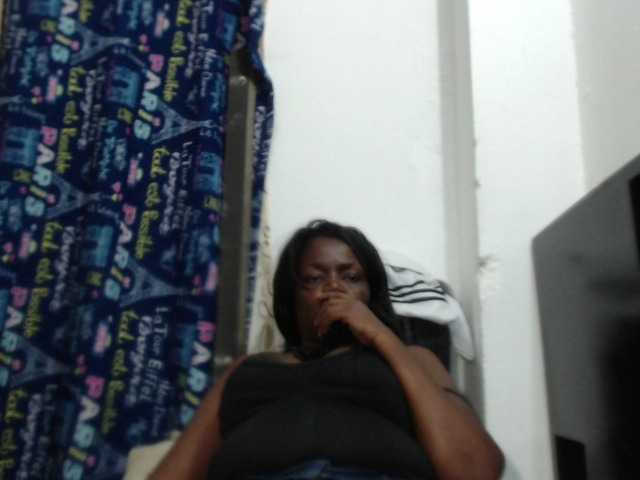 Uitzending screenshots BigBustyBlack