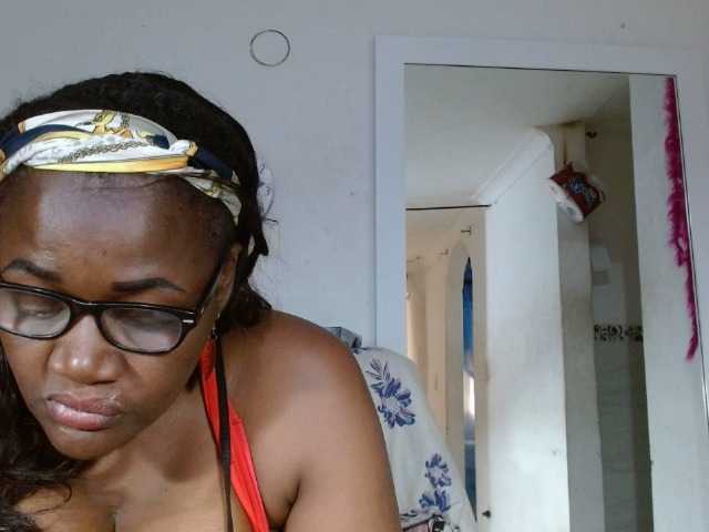 Uitzending screenshots BigBustyBlack