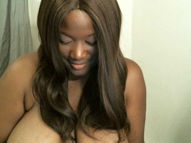 Uitzending screenshots Bigtitscassie