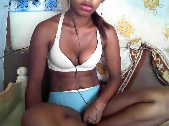 Foto's Blackgirl19 sexy show with me!!young girl