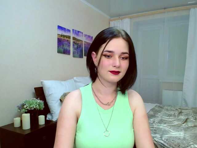 Foto's BurningHearte Hello guys! i m new here and happy to start be online on Bonga! Welcome to my room! i d like to see ou in Pvt and Grp shows! Enjoy))