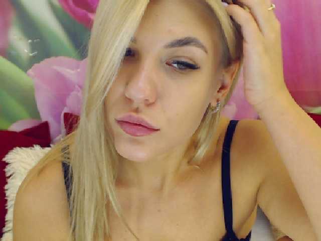 Foto's CamomillaG LOVENSE ON !control lovens .send me love .PVT ON !