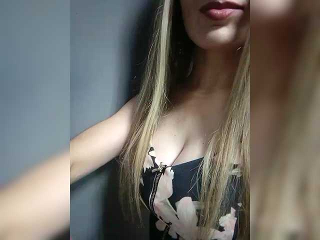 Foto's Cassssablanca Cam2cam in private chat or in group chat