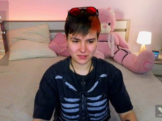 Erotische videochat CharlieeAdams