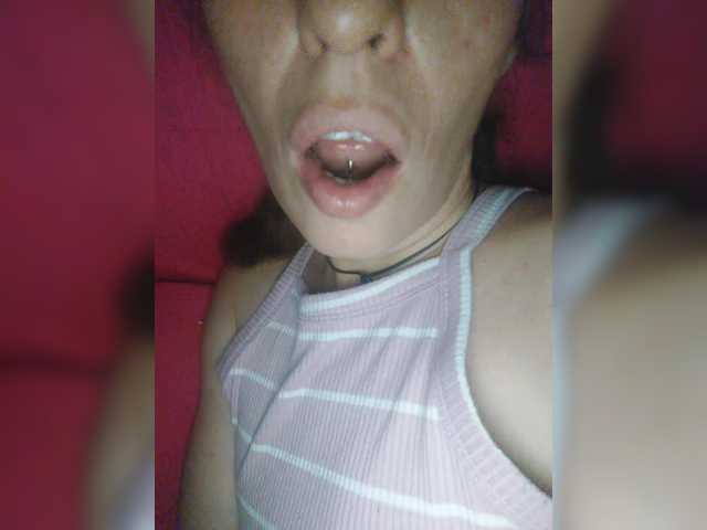 Foto's CurlyHanna #horny#pircing#tongue#nipples#perfored#milf#