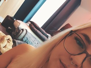 Erotische videochat Curvymelli97