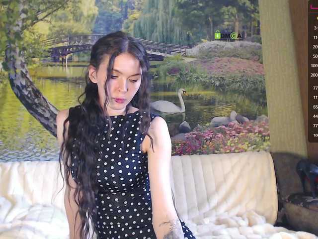 Uitzending screenshots EVERGLOW