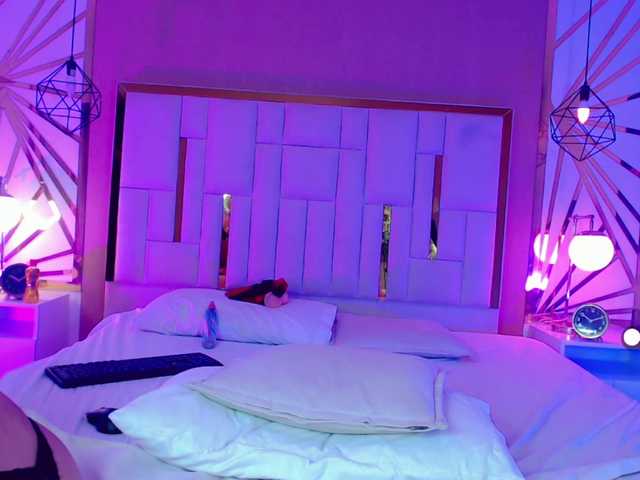 Uitzending screenshots CUTEHORNY-XX3