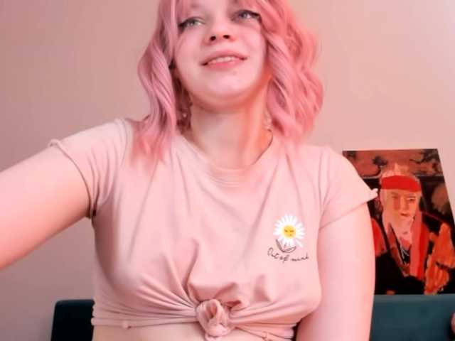 Foto's CutieSue Oil show , naked body ^_^ lovense in my pussy subscription 10 tokens @total @sofar : start show @remain