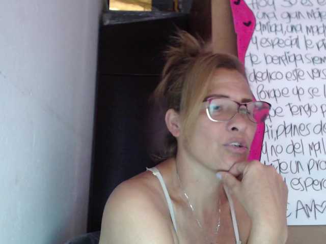 Uitzending screenshots Daniela-hot1