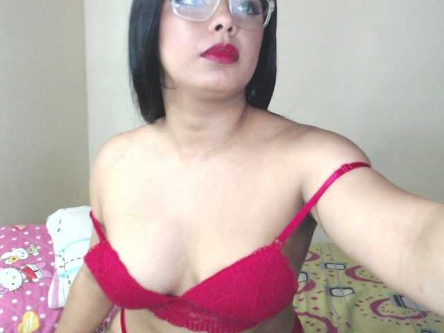 Foto's dannagaleano1 Welcome to my room! Come with me and spend a fantastic moment together ♥ #latina #young #bigtits #bigass #dance