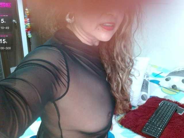 Foto's DannyXXXmom Hola chicos me gustan los hombres divertidos y con buen sentido del humor, donde pueda conectar y poder pasar un momento espectacular juntos.. sin tantas preguntas y mas accionHello guys, I like funny men with a good sense of humor,