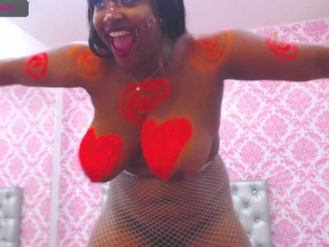 Foto's EbonyStone Happy Halloween, the king of the day will have a wonderful surprise ❤ #ebony #bigboobs
