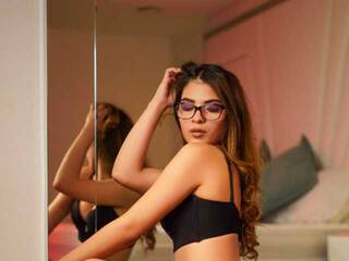 Erotische videochat Emili-Roose