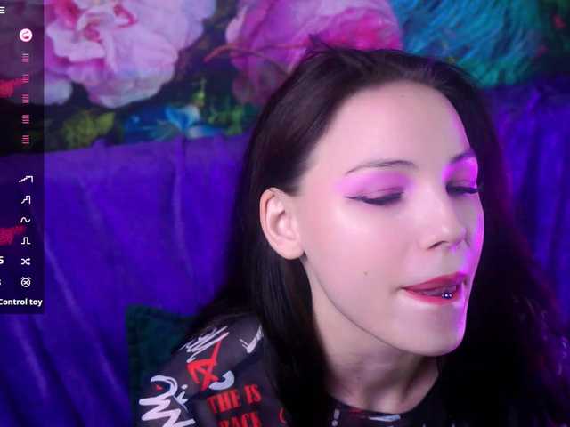 Uitzending screenshots EmilyLuxxxury