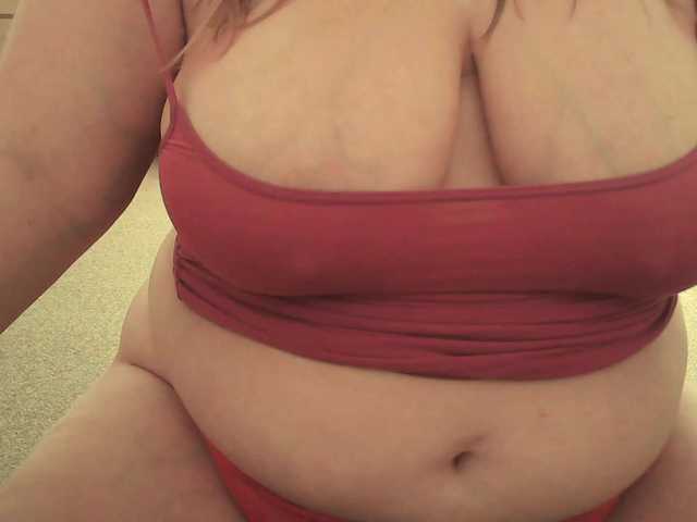 Foto's Europeankitty Show boobs when my goal is reached :) #chubby #bbw #bigboobs #new #milf