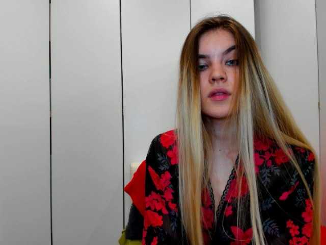 Foto's evalovia69 Hello Guys welcome to my room, #cum see how a good show look like with a #fit #horny # latina girl