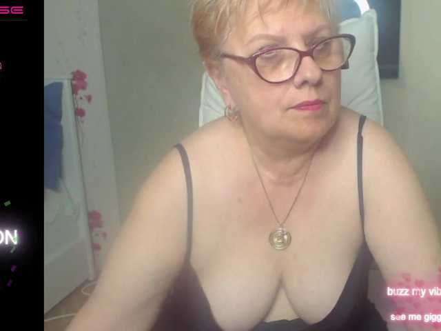 Foto's FlamePussy lush is on#follow me in pvt###naked 50 tks##