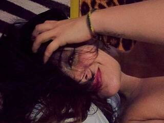 Erotische videochat Flora-med