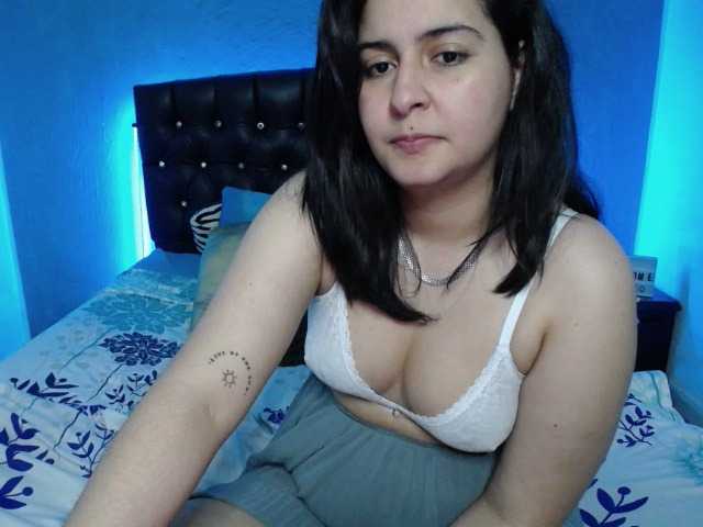 Foto's goddesstepha1 Hi merry Christmas, enter if u wanna talk! Goal: GOAL: Sexy Dance #teen #lovense #boobs #cute #new -I dont do free shows xoxox