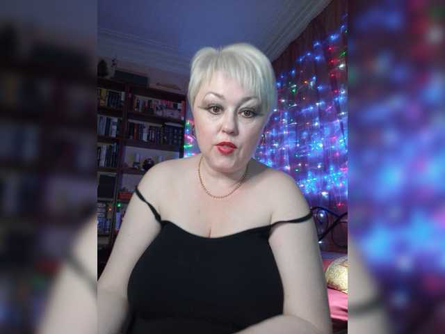 Foto's _Sonya_ Hey! My name is Sonya! Put love and subscribe! Lovens from 2 tot. No rudeness and swearing in the chat! Peace for Peace!
