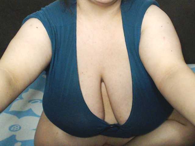 Foto's hotbbwboobs Hi guys. I'm new here. Make me happy #40 flash boobs #50 oil lotion on boobs #60 flash ass #80 flash pussy #100 Snapchat #150 naked #170 finger pussy #200 Dildo in pussy
