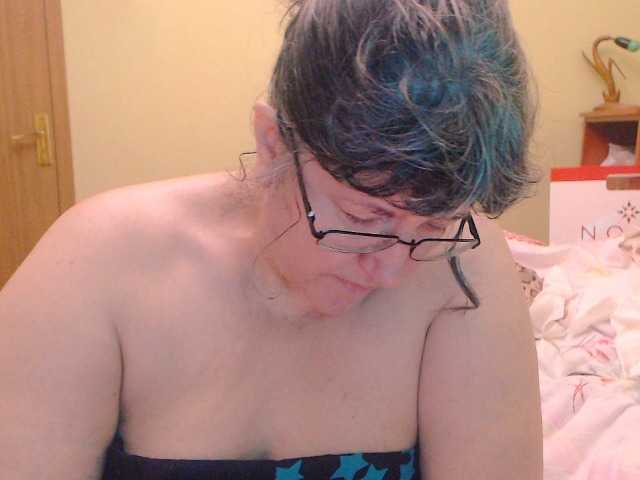 Uitzending screenshots HugeTitsXXX